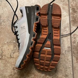 Men’s Ons CloudVenture Athletic Trail run shoe